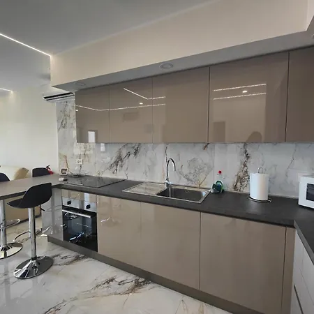 Flore Residence Apartment